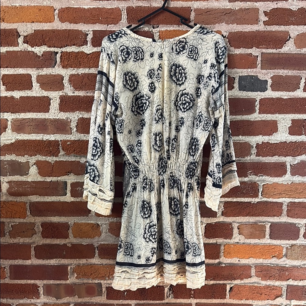 Vintage Cream and Blue Dress with 3/4 Sleeves and Crew Neck - Picture 5 of 7